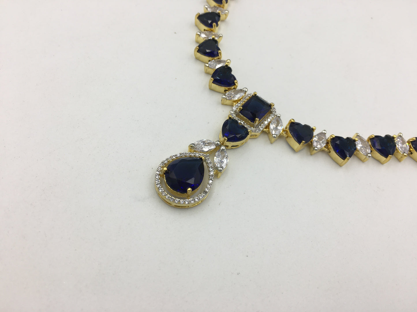 LEONORA AD NECKLACE SET