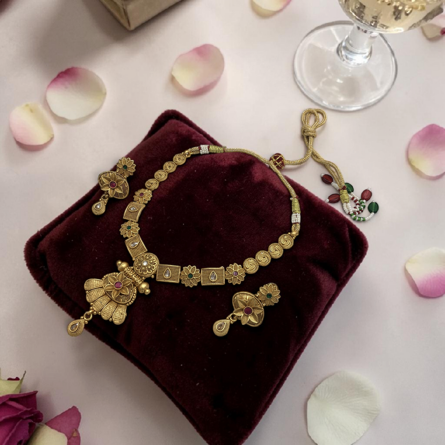 ELEGANT FLORAL RAJWADI NECKLACE SET