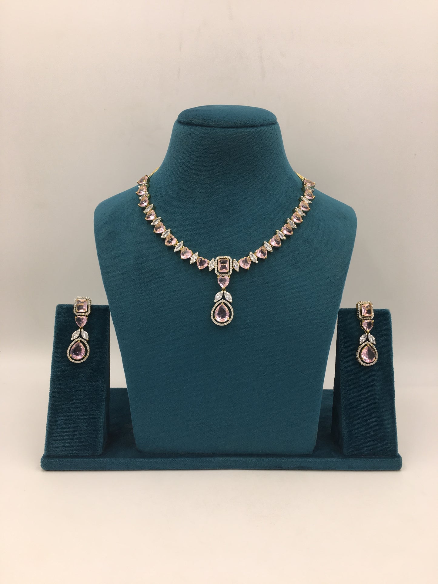ELEONORA AD NECKLACE SET