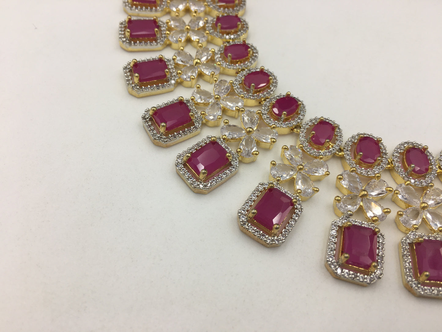 IVY AD NECKLACE SET