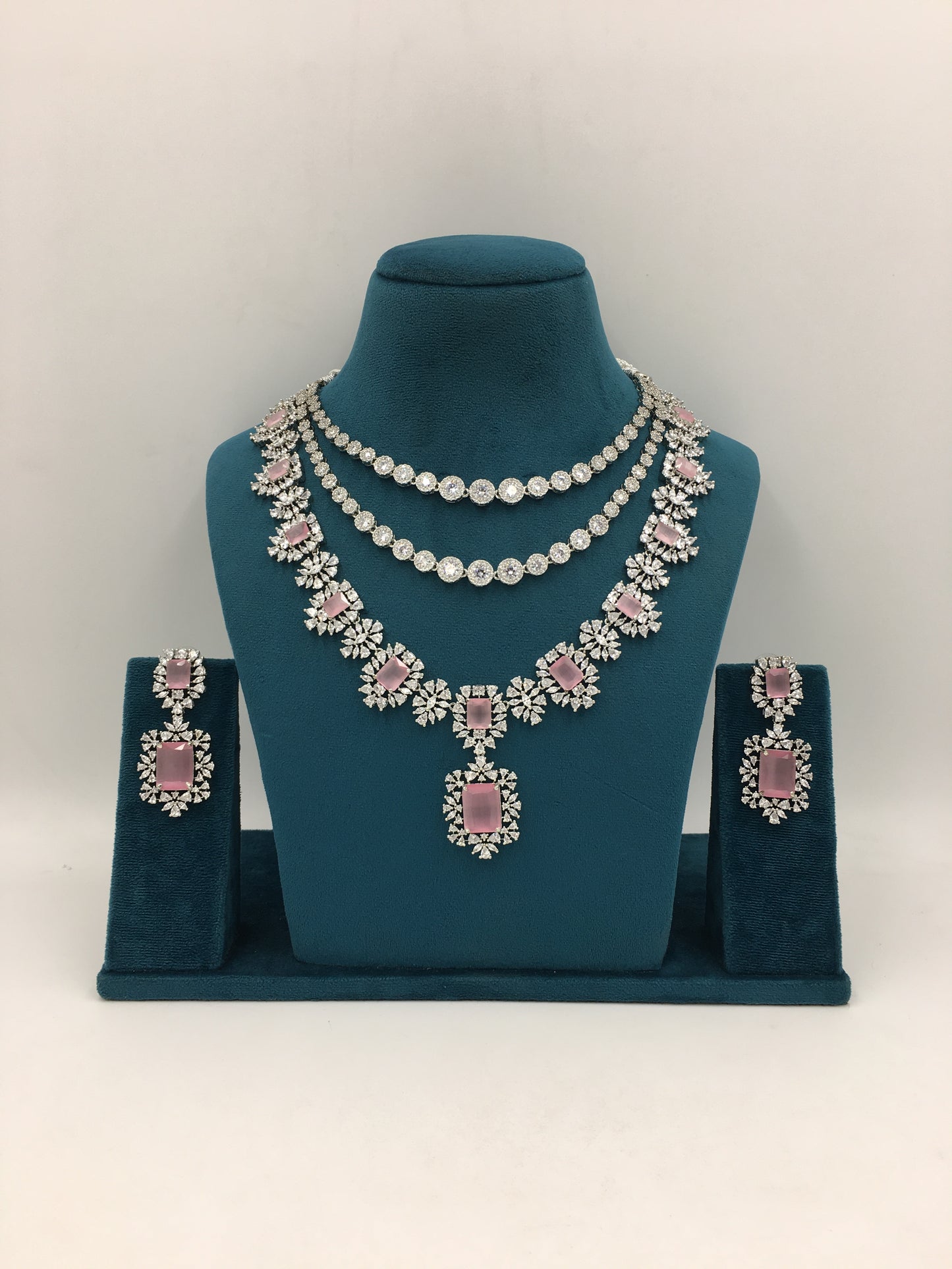 LOUSIA AD NECKLACE SET