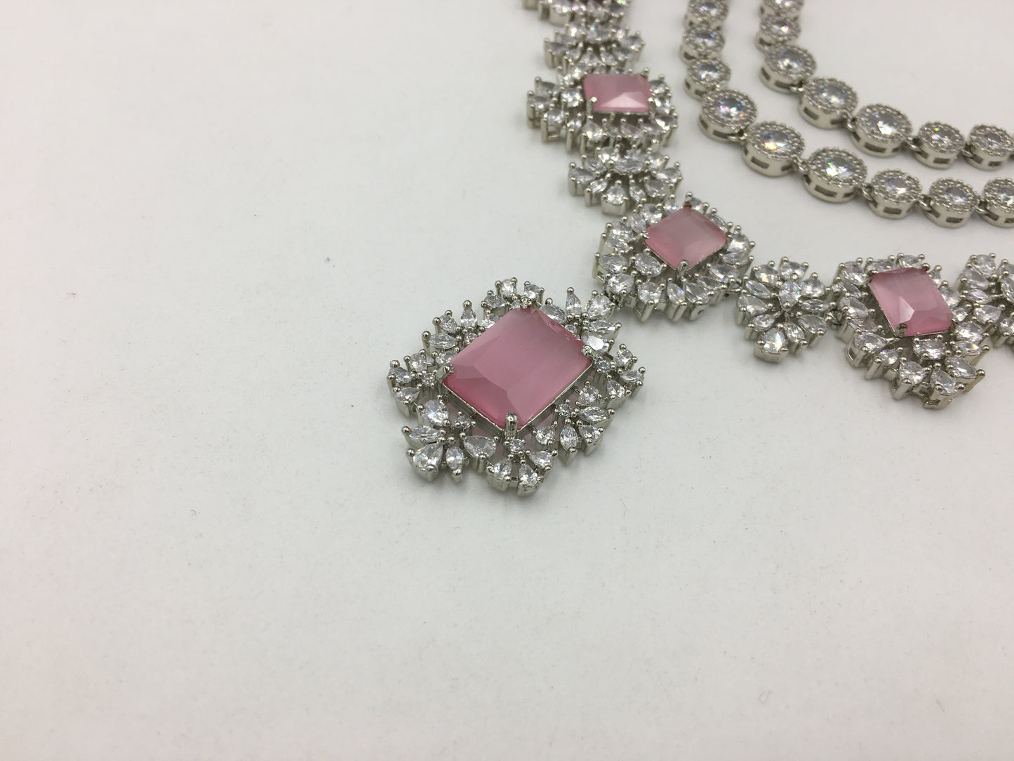 LOUSIA AD NECKLACE SET