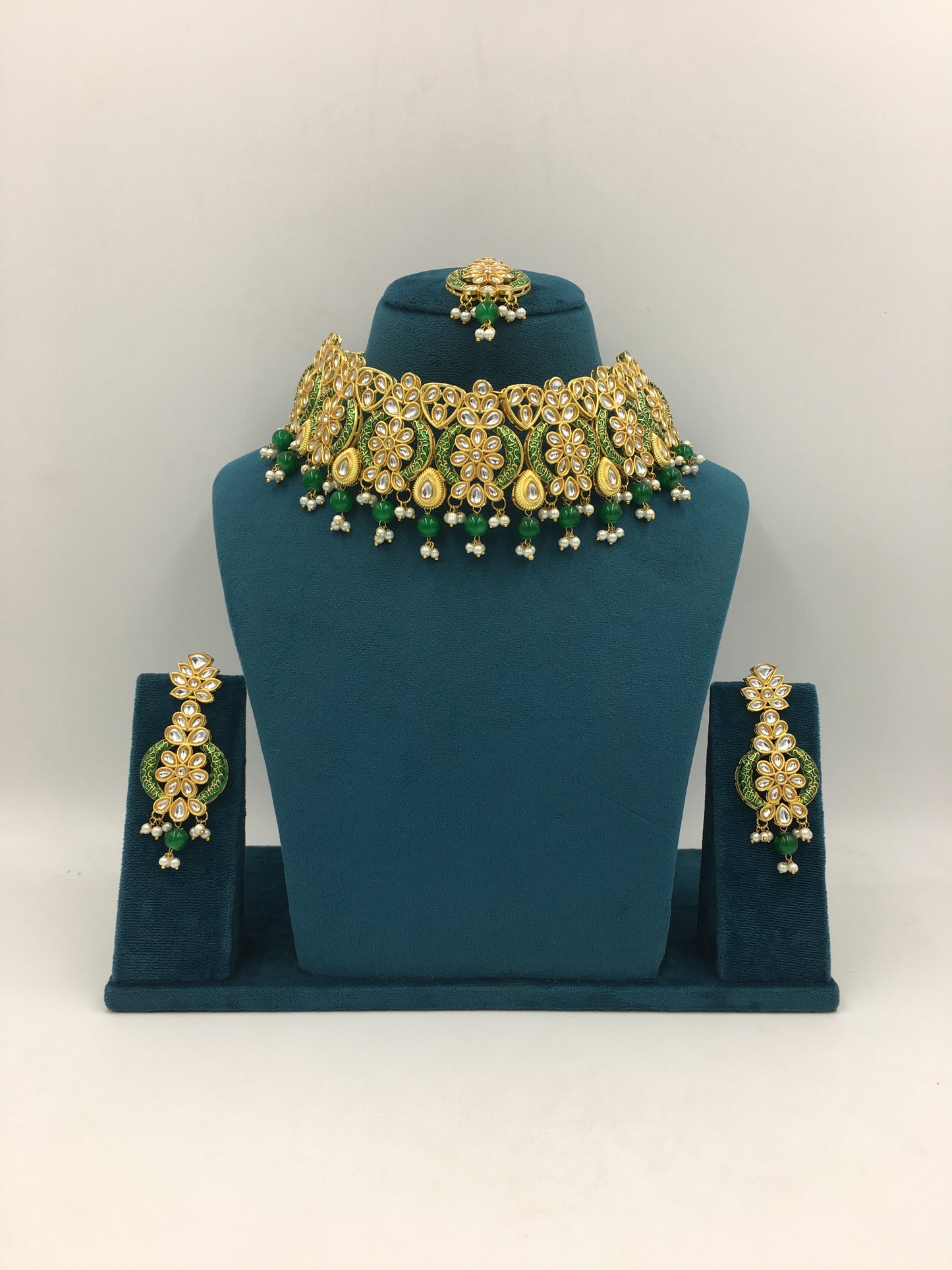 MARCELINE KUNDAN NECKLACE SET