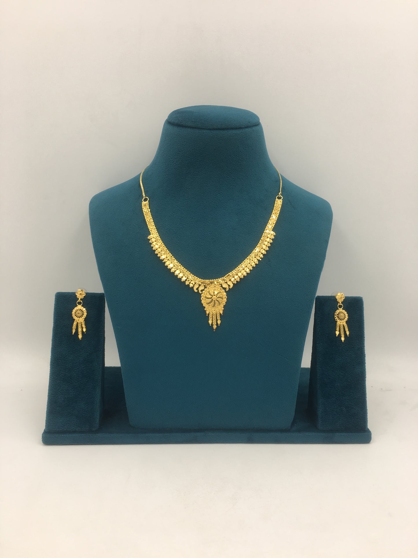 KANMANI FORMING NECKLACE SET