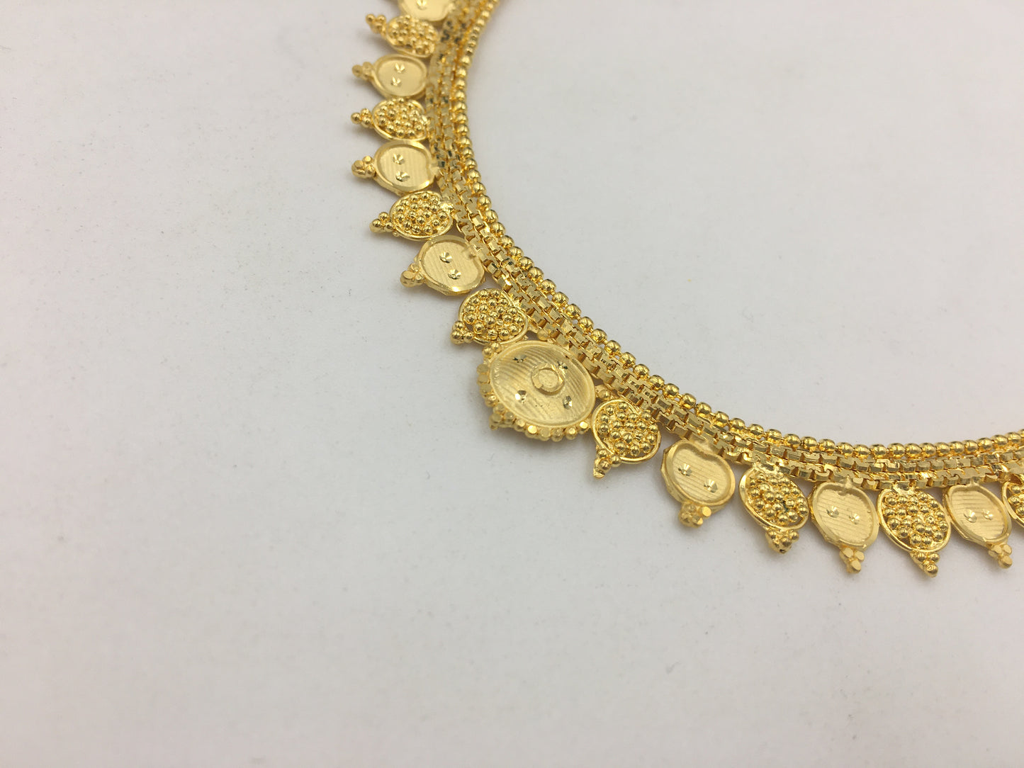 CHARULATHA FORMING NECKLACE SET