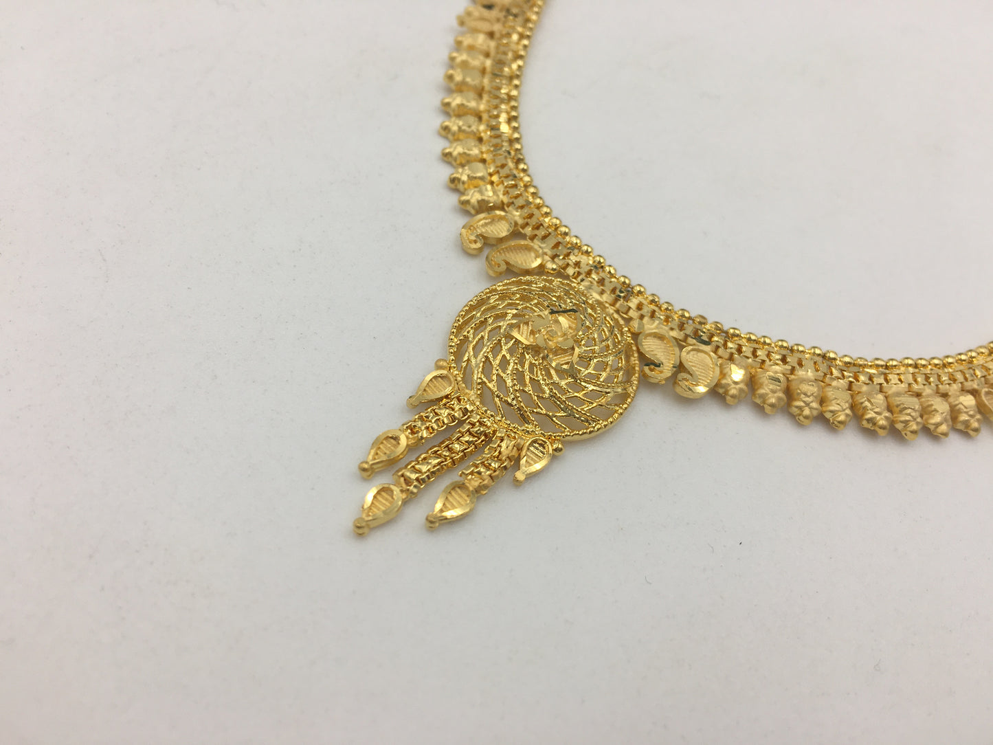 CHITRANI FORMING NECKLACE SET