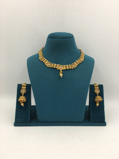 TANVIKA GOLDEN NECKLACE SET