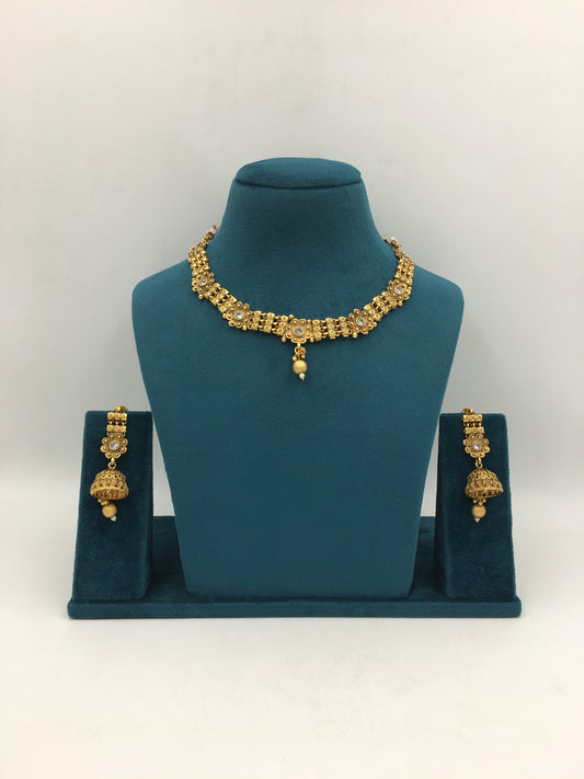 TANVIKA GOLDEN NECKLACE SET
