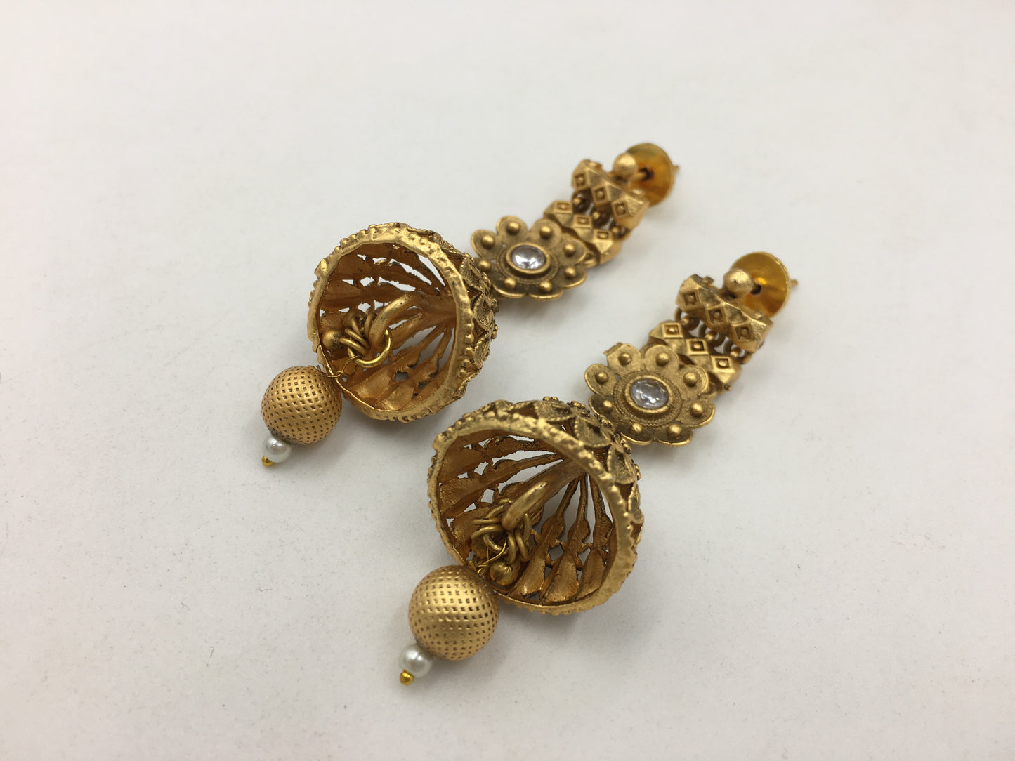TANVIKA GOLDEN NECKLACE SET