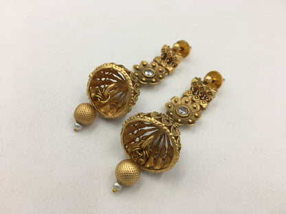 TANVIKA GOLDEN NECKLACE SET
