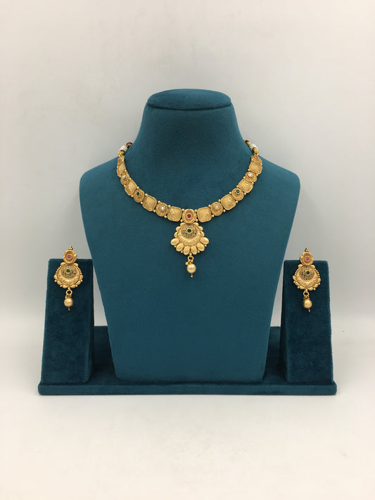 BHAVINI GOLDEN NECKLACE SET