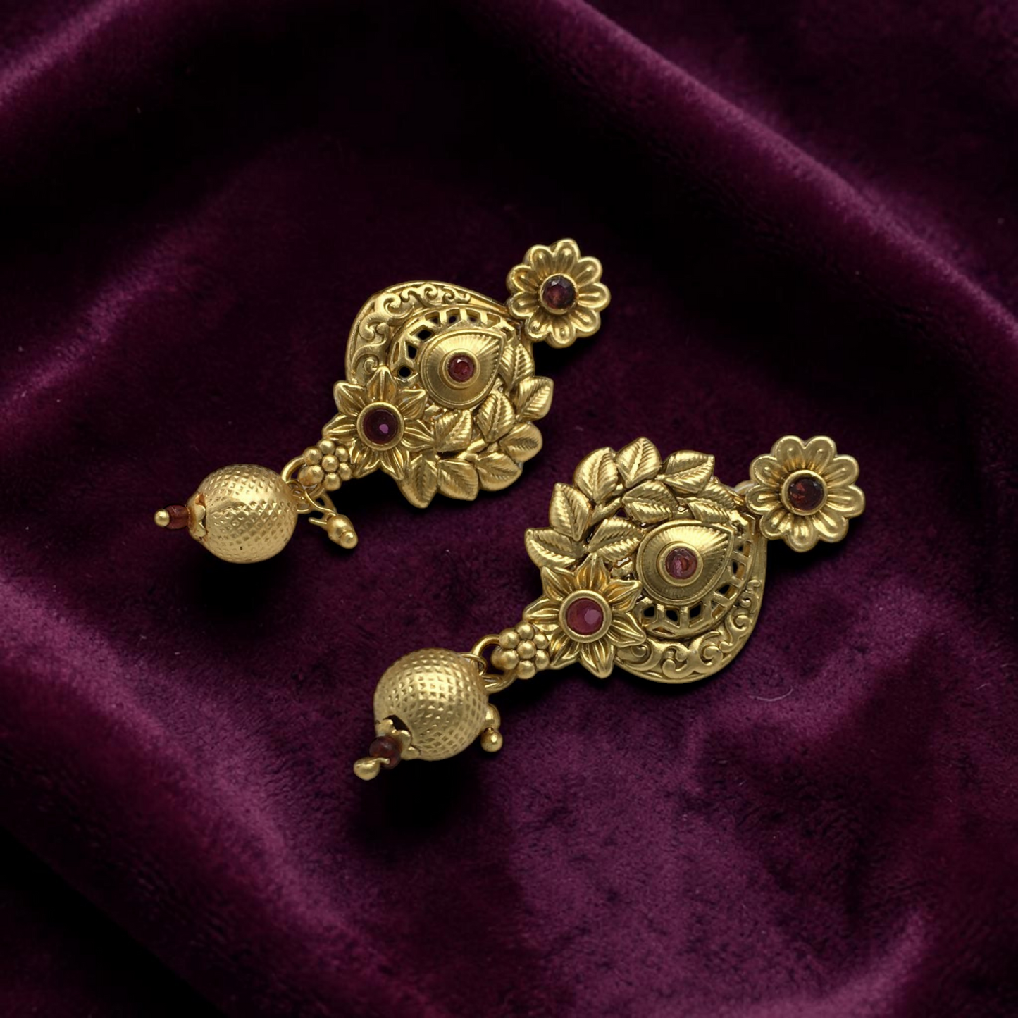 HERITAGE RAJWADI ARCH DESIGN MANGALSUTRA WITH  PINK STONES