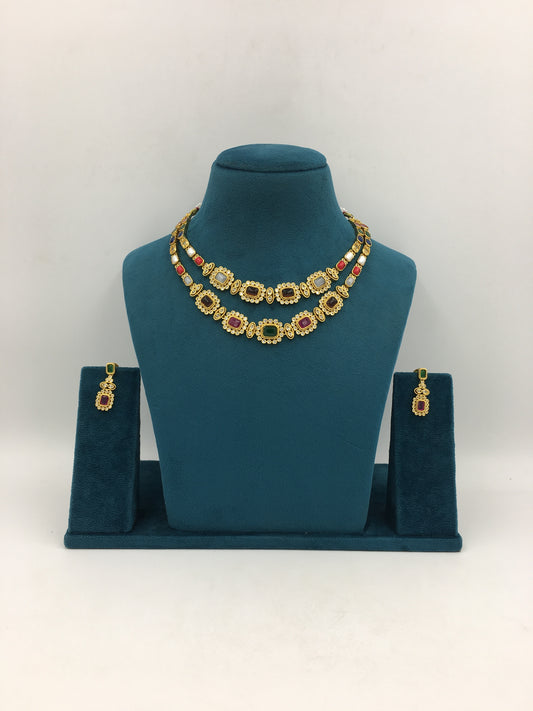 NANDITA GOLDEN NECKLACE SET