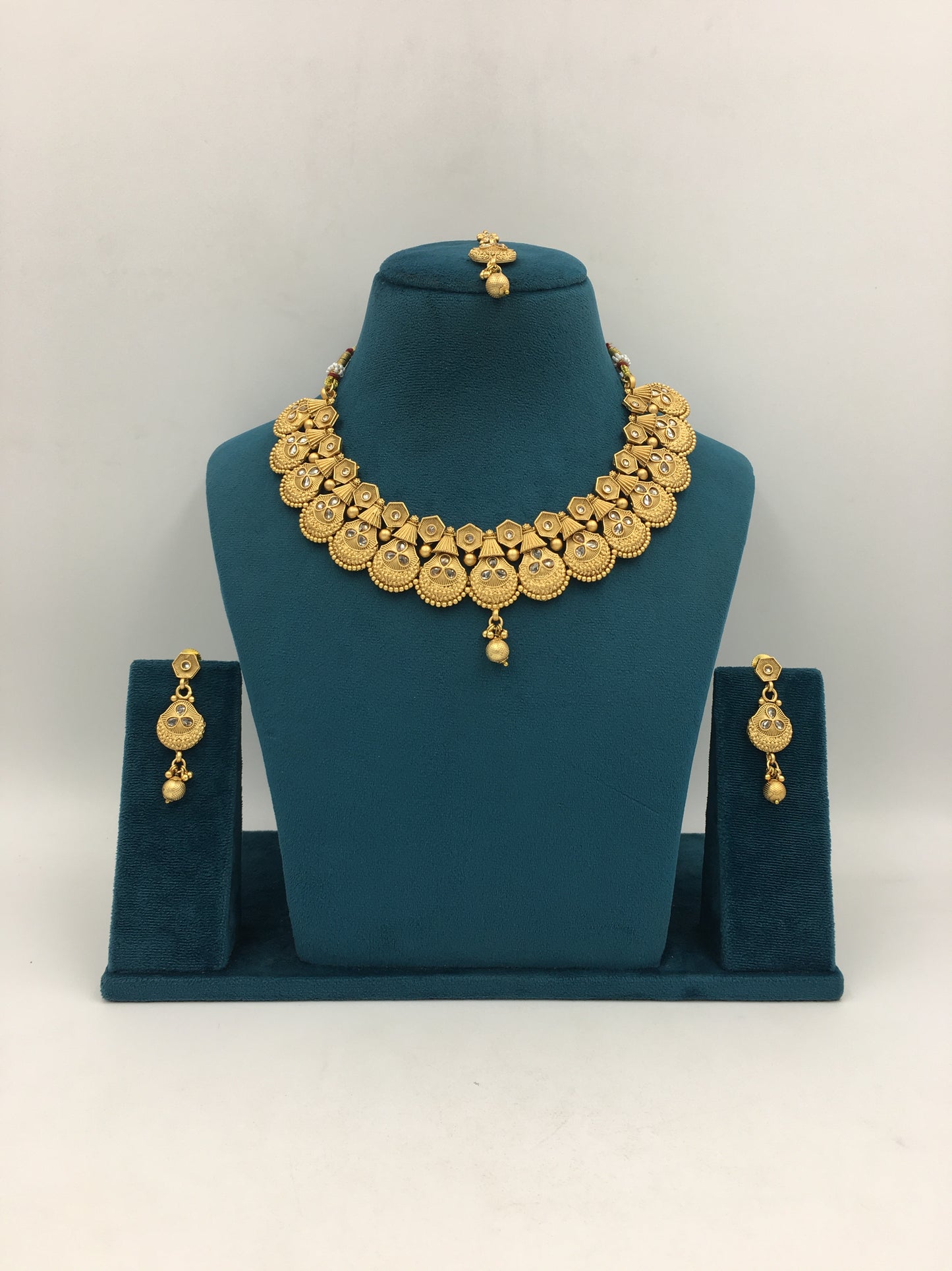 SHREEJA GLDEN NECKLACE SET