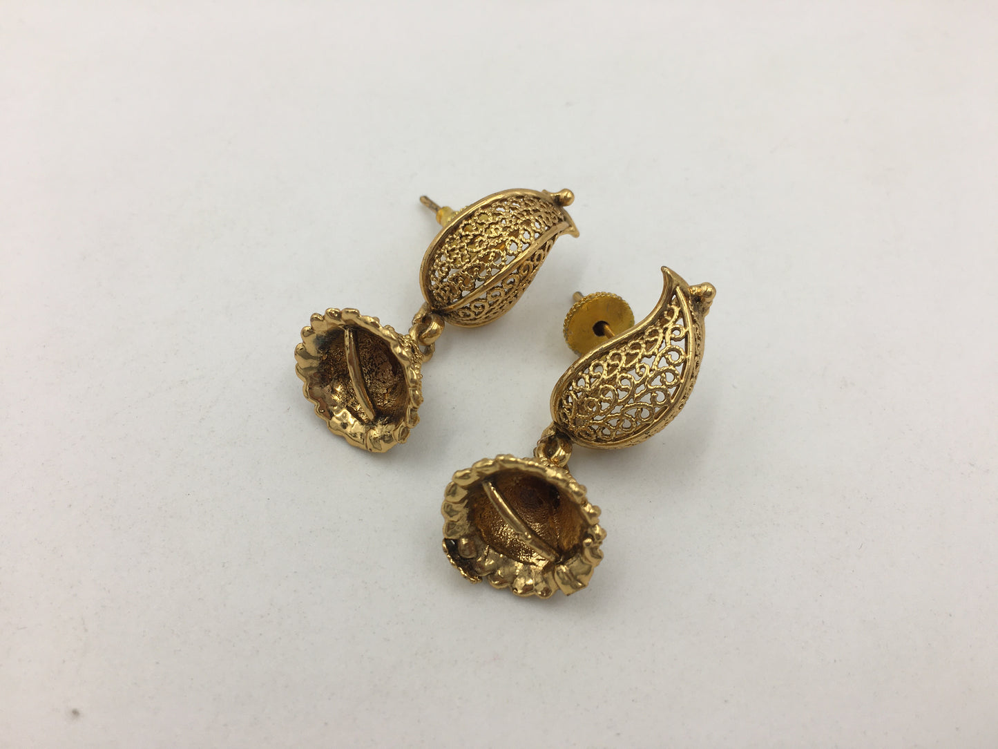 VASUDHA GOLDEN NECKLACE SET