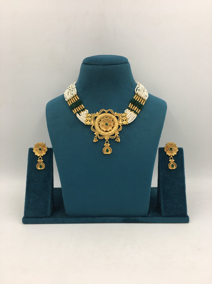 TANUSHREE GOLDEN NECKLACE SET