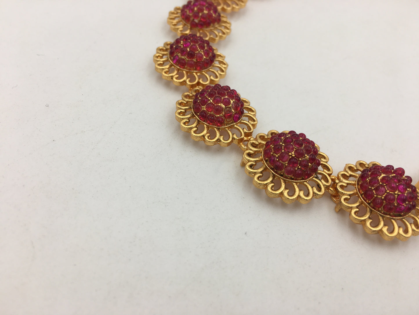 SHREYANSHI GOLDEN ENCKLACE SET