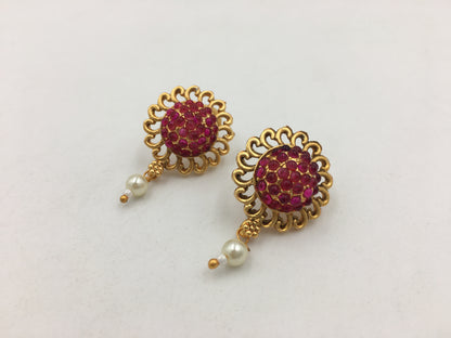 SHREYANSHI GOLDEN ENCKLACE SET