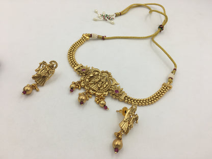 MAITREYI GOLDEN NECKLACE SET