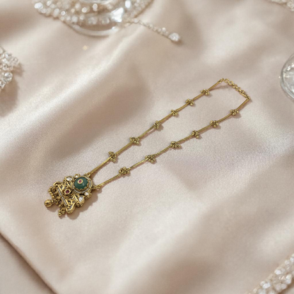 HERITAGE TEMPLE RAJWADI CHAIN PENDANT SET WITH GREEN STONE & GHUNGRU