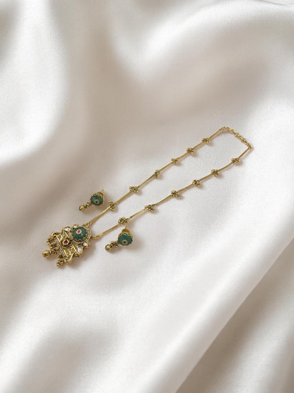 HERITAGE TEMPLE RAJWADI CHAIN PENDANT SET WITH GREEN STONE & GHUNGRU