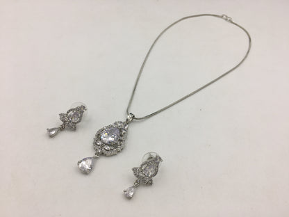 GENNEVA AD CHAIN PENDANT