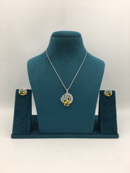 MONIQUE AD CHAIN PENDANT