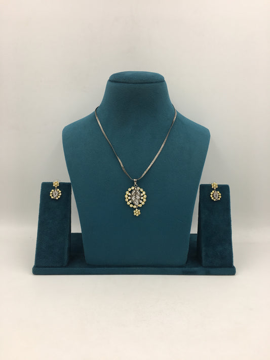 ARABELLA AD CHAIN PENDANT