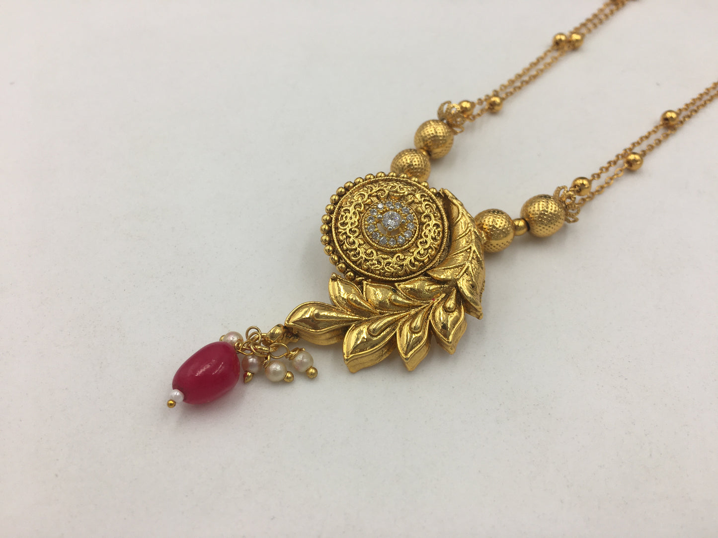 MADELINE AD CHAIN PENDANT