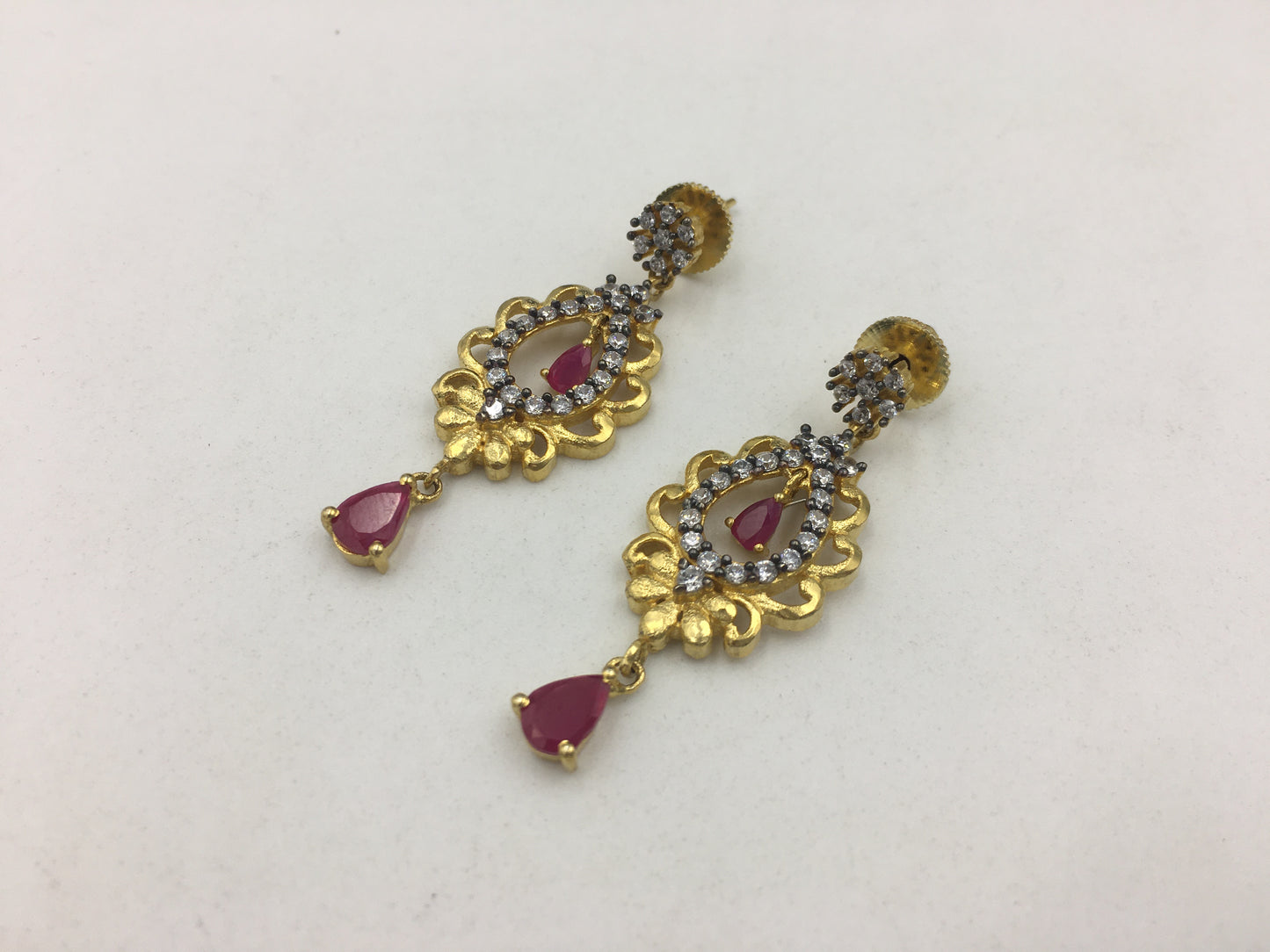 ELEANOR AD CHAIN PENDANT