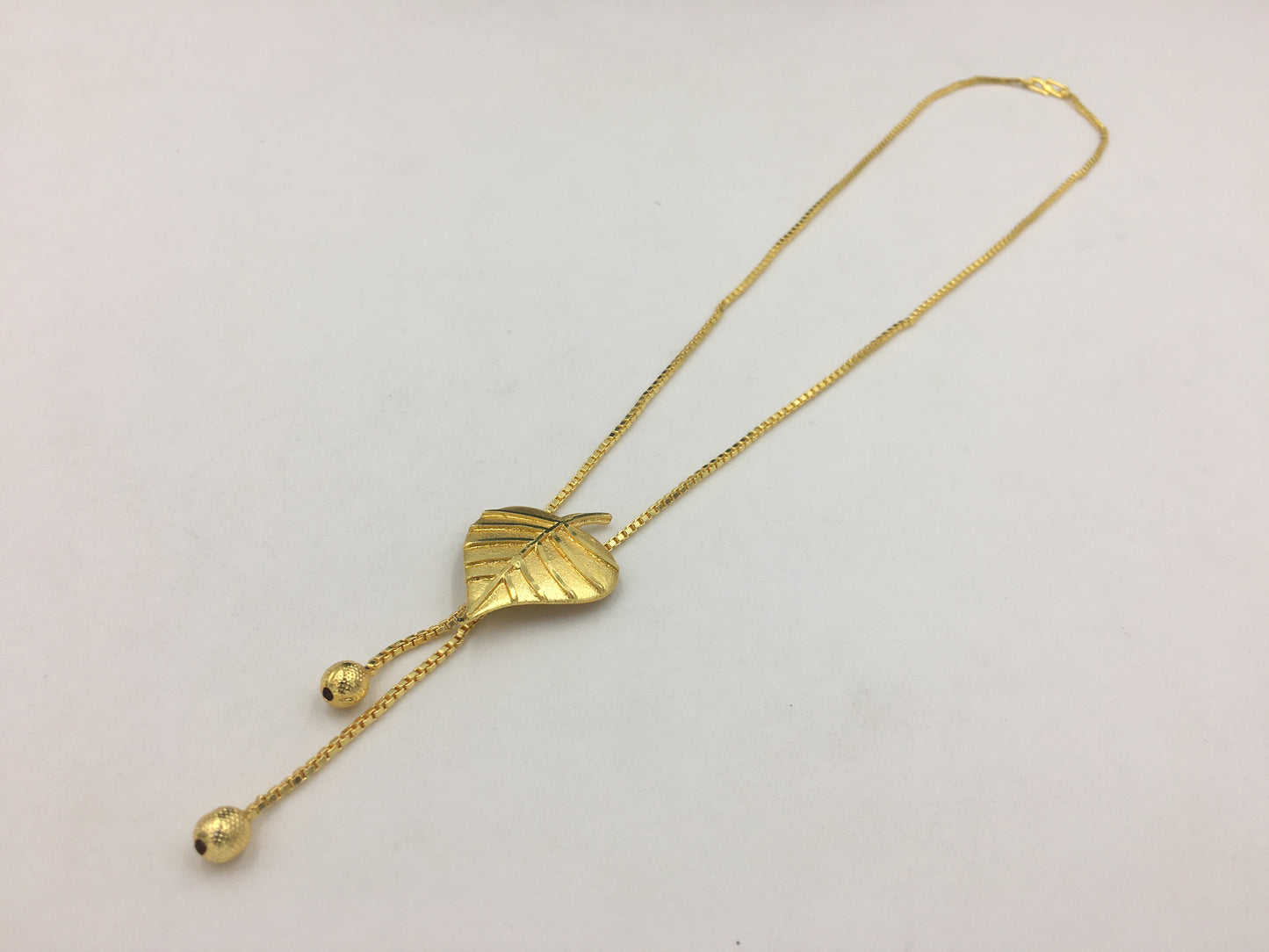 OCTAVIA FORMING CHAIN PENDANT