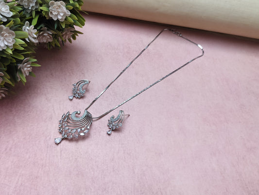 KRITI STERLING SILVER AD CHAIN PENDANT