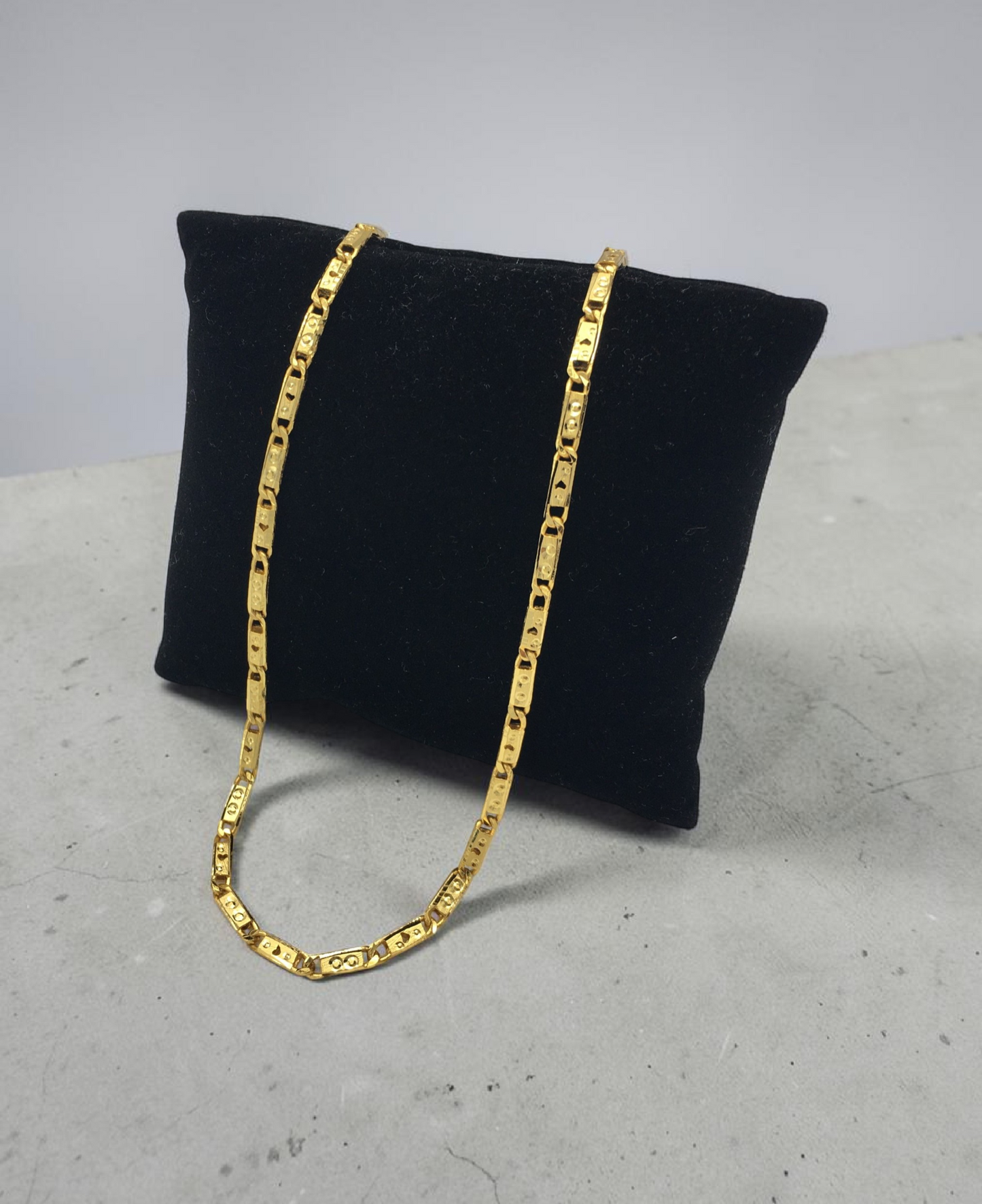MICRO DETAIL DESIGN MEN’S GOLD CHAIN