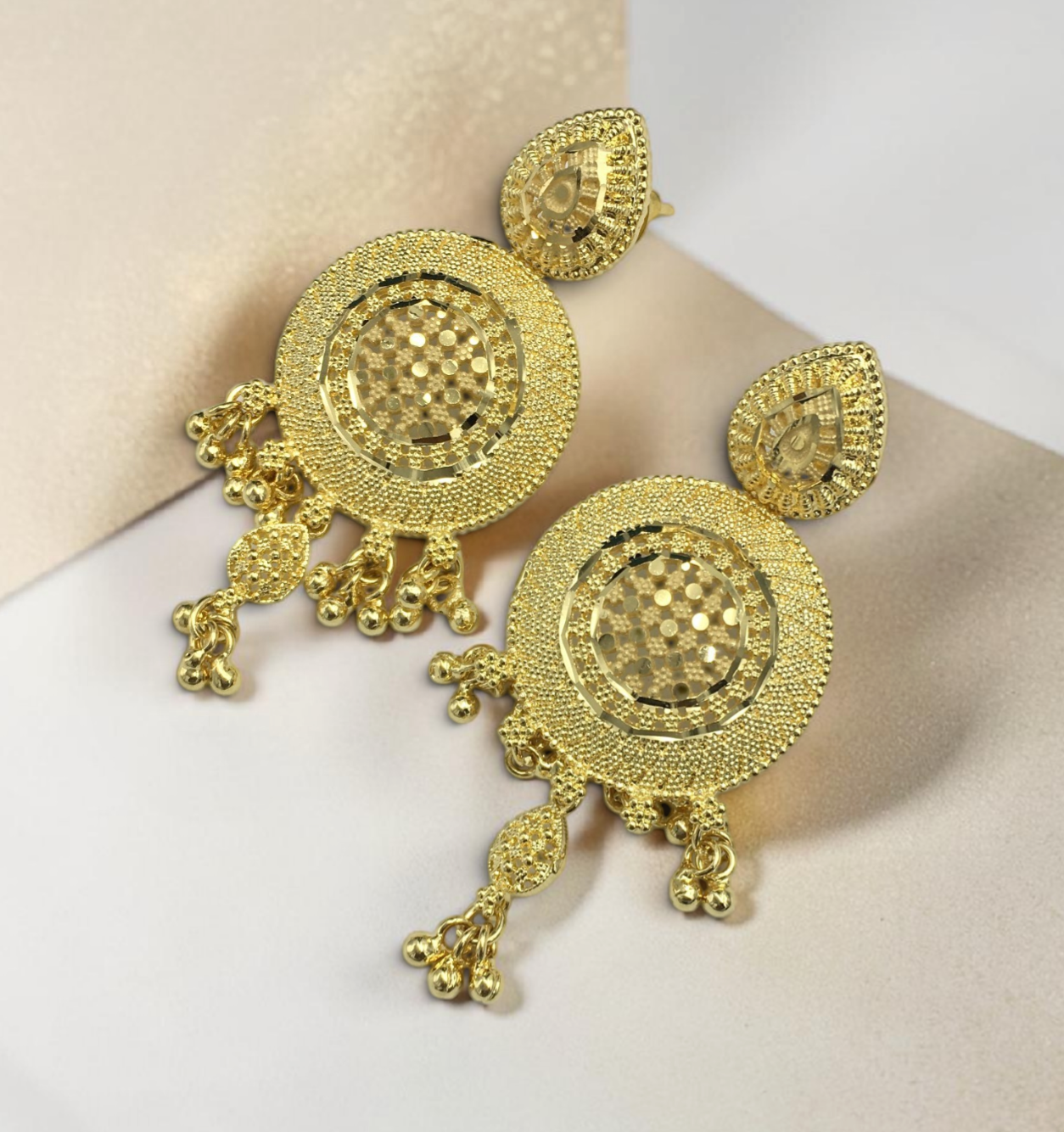 AARAVI FORMING LONG NECKLACE SET