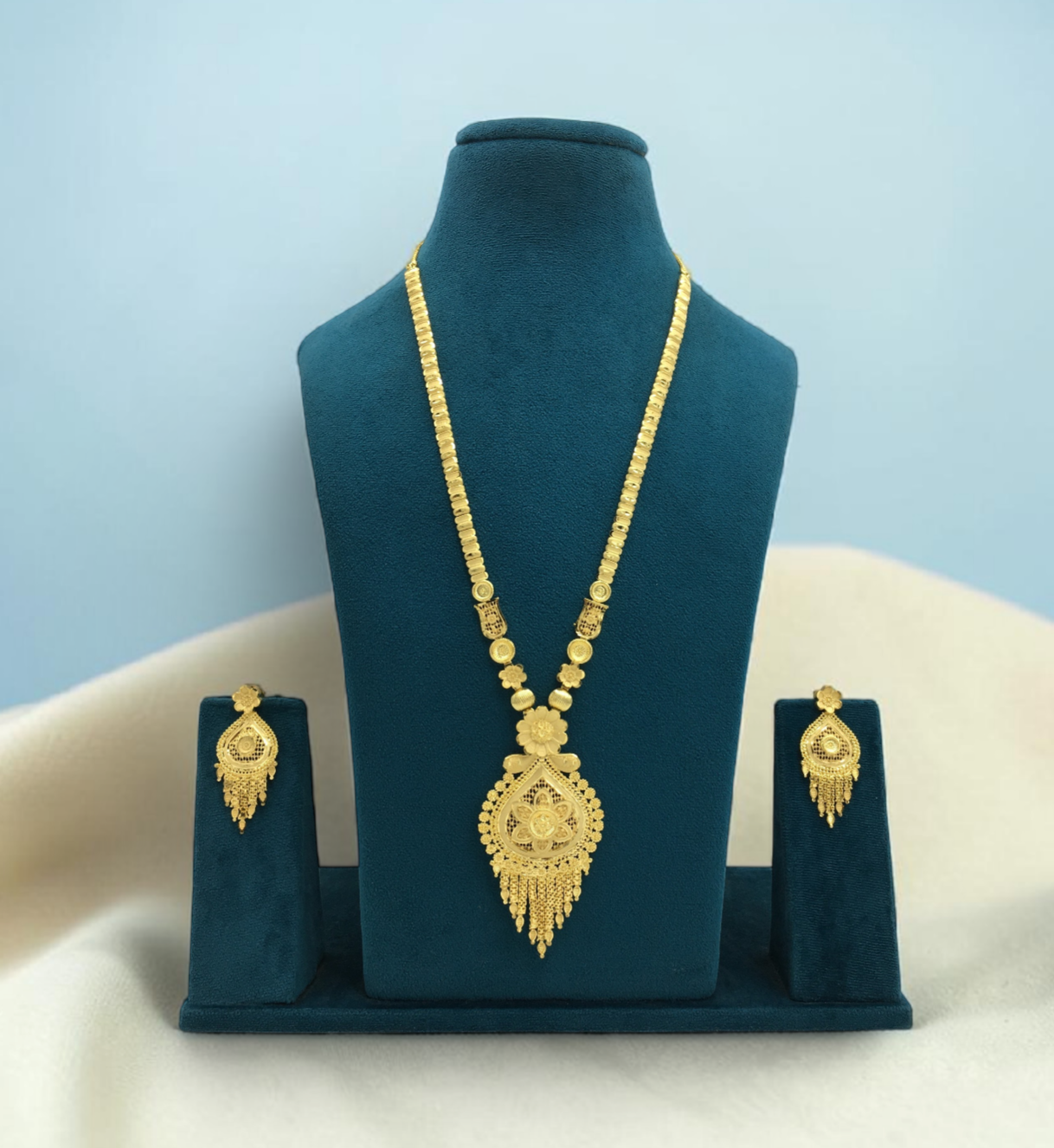 VANSHIKA FORMING LONG NECKLACE SET