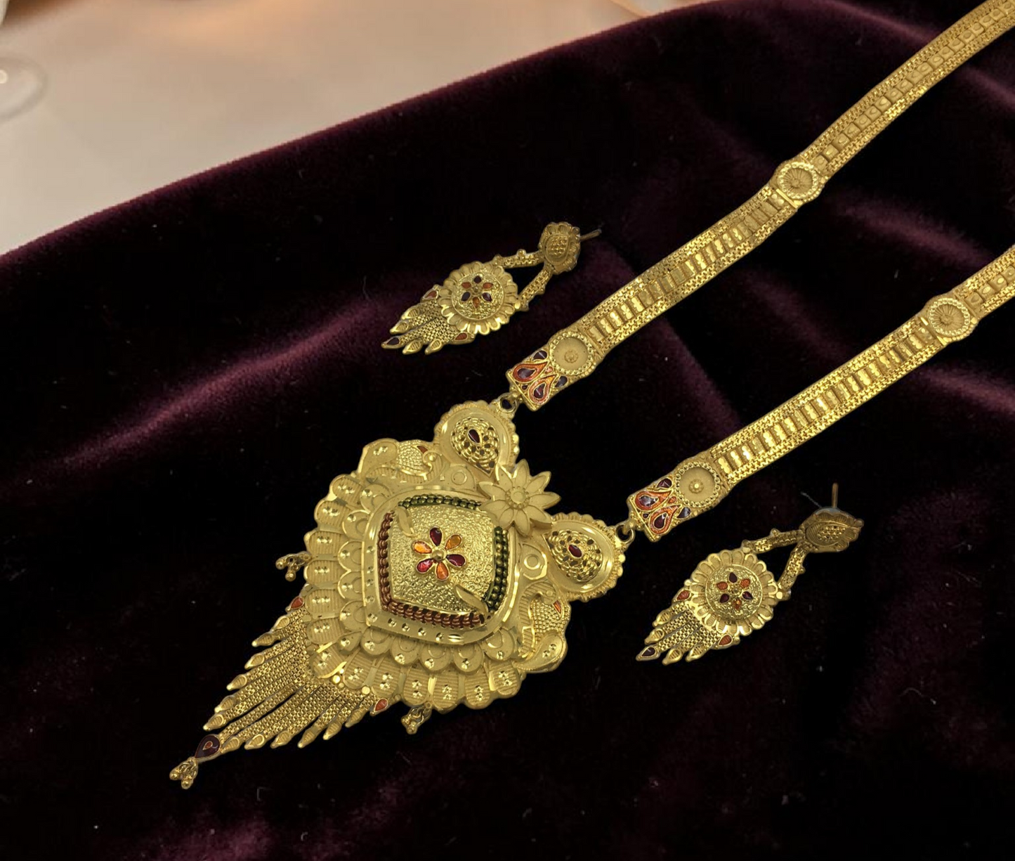 RAHA FORMING NECKLACE SET