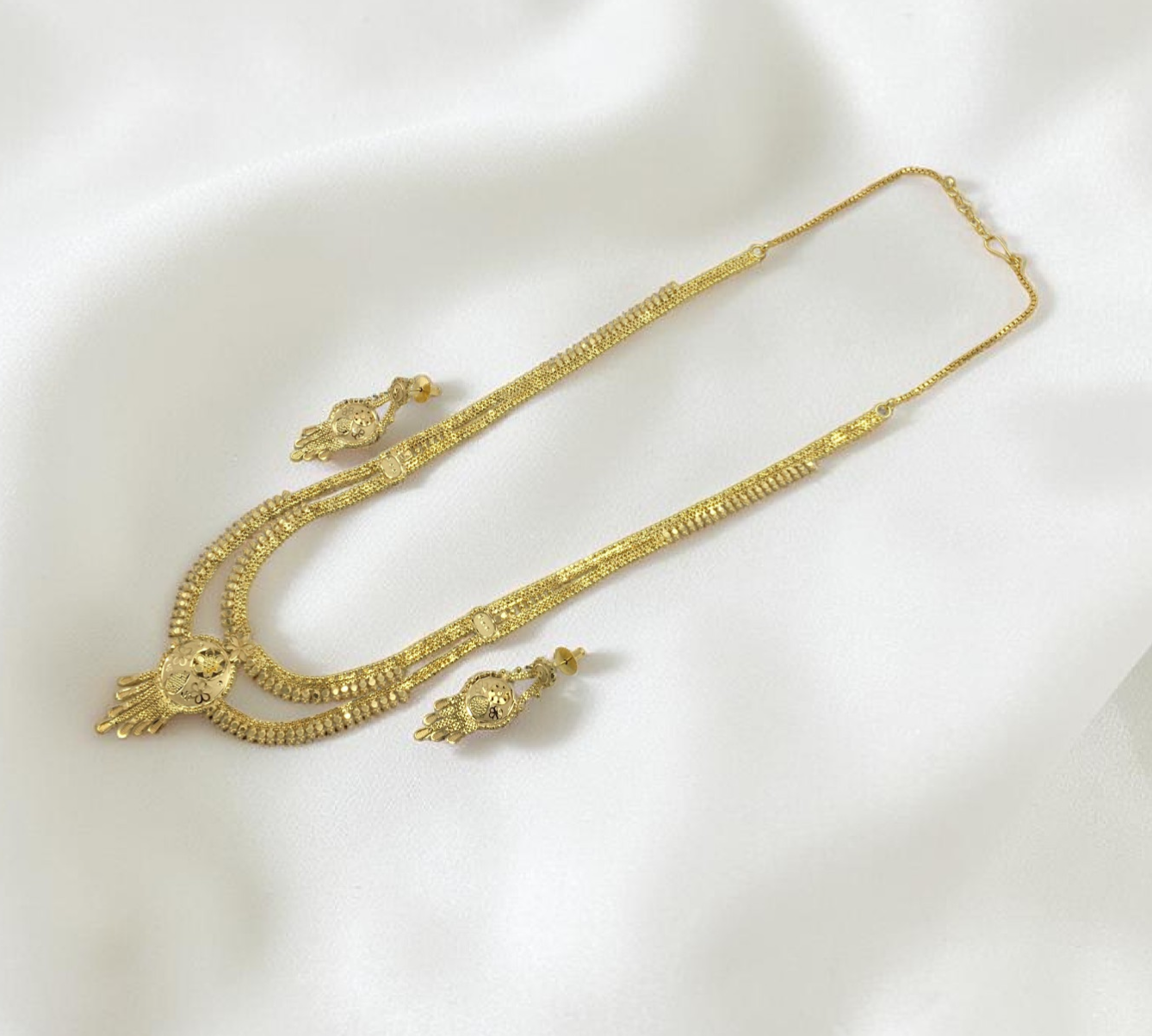 ANAHITA FORMING LONG NECKLLACE SET