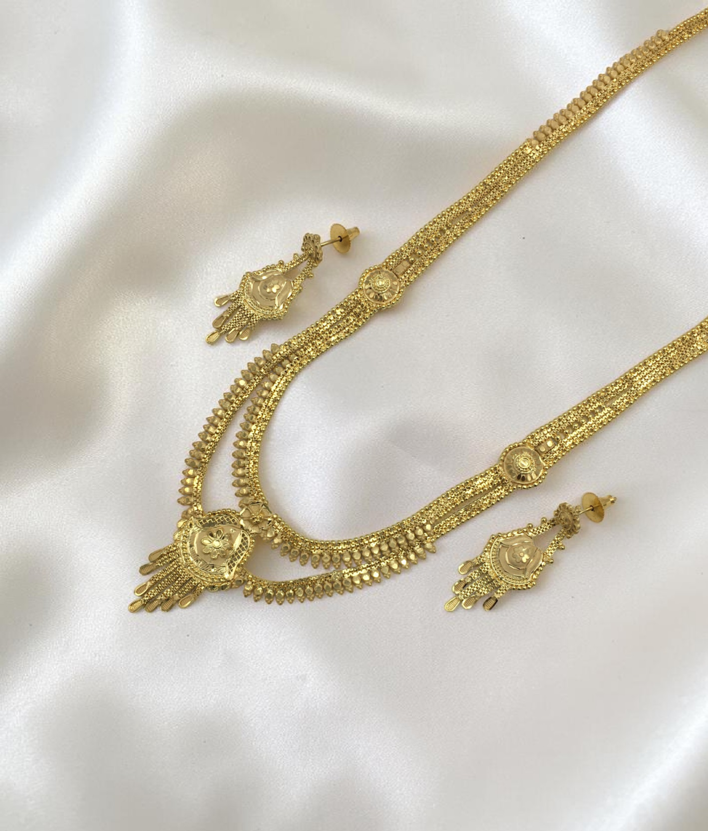 VISHALI FORMING NECKLACE SET
