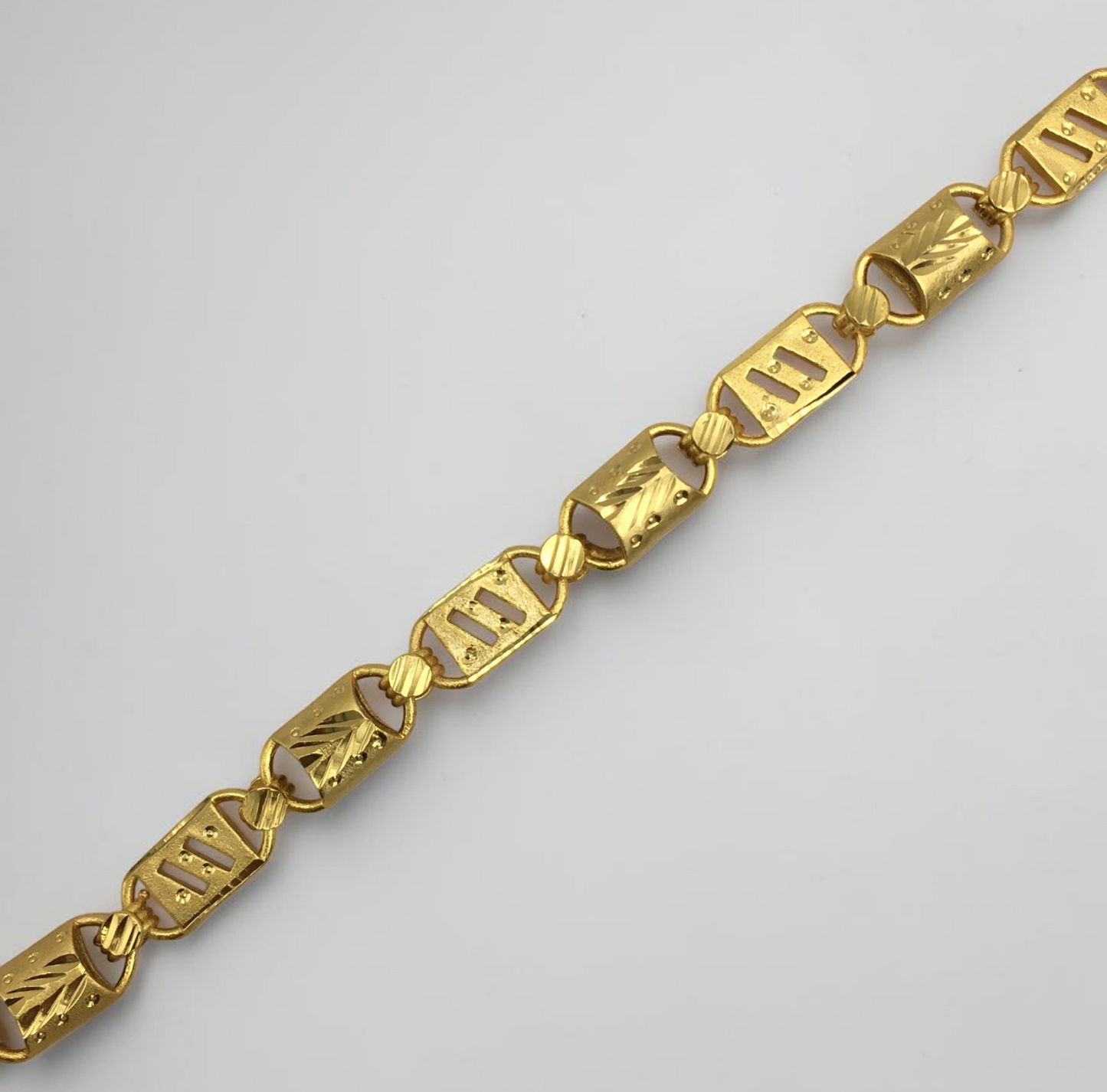 ROYAL BARREL GOLD PLATED BRACELET FOR MEN