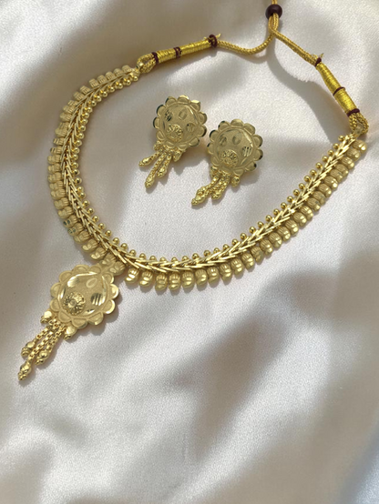 KAMALIKA DROP ONE GRAM FORMING SHORT NECKLACE SET WITH EARRINGS