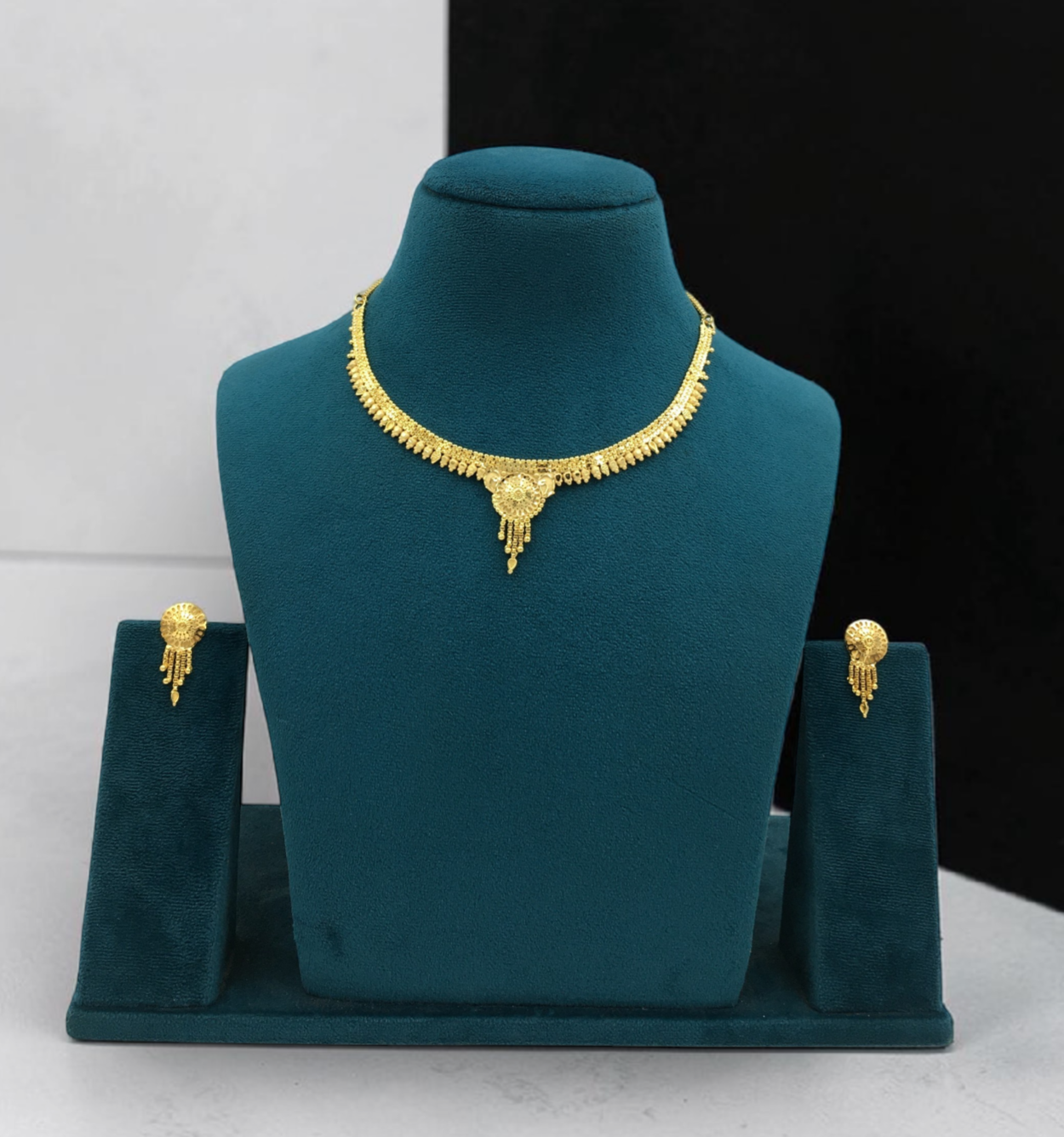 KANAK SURYIKA ONE GRAM FORMING SHORT NECKLACE SET WITH EARRINGS FOR WOMEN | TRADITIONAL GOLD FINISH JEWELLERY