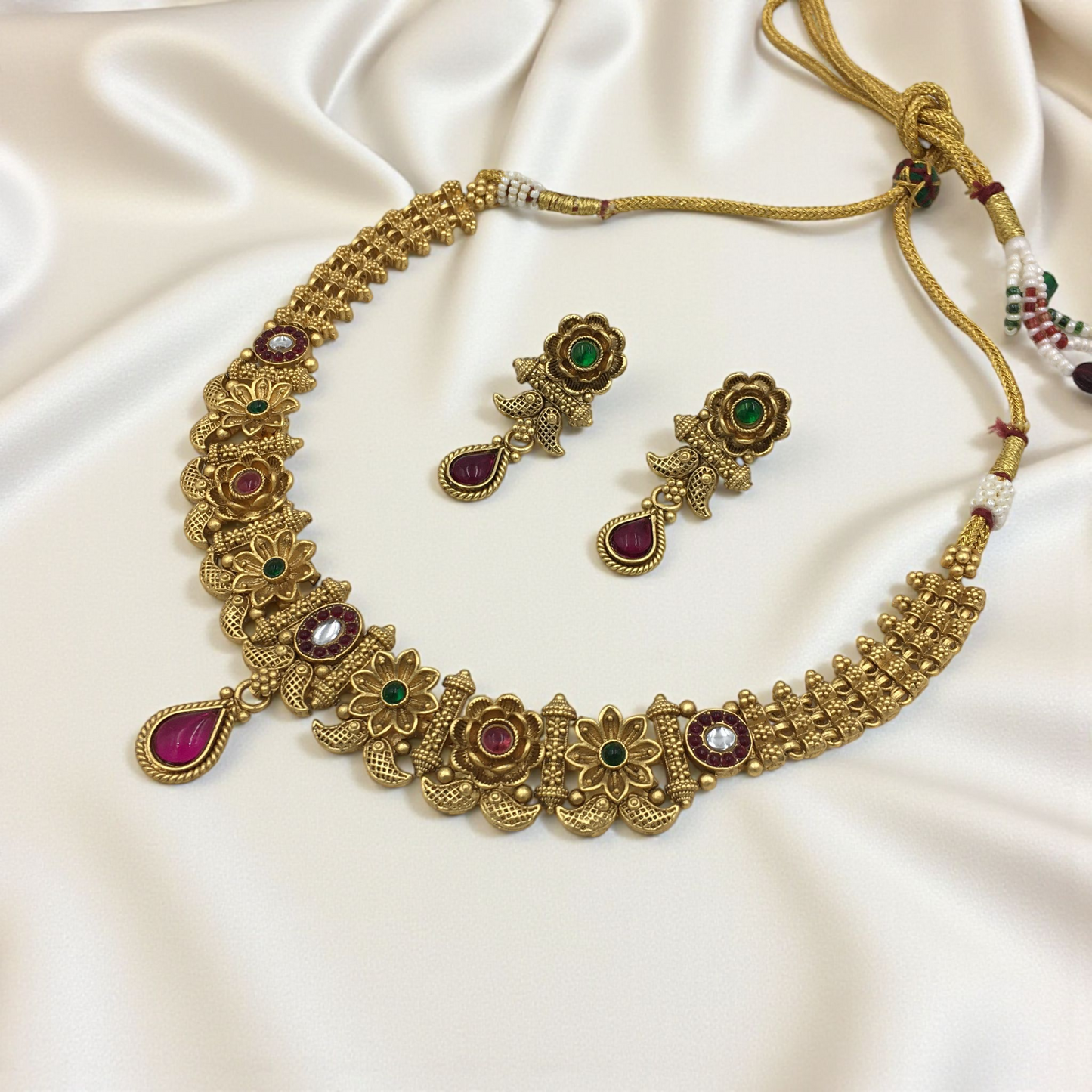 SOPHIA BRASS NECKLACE SET