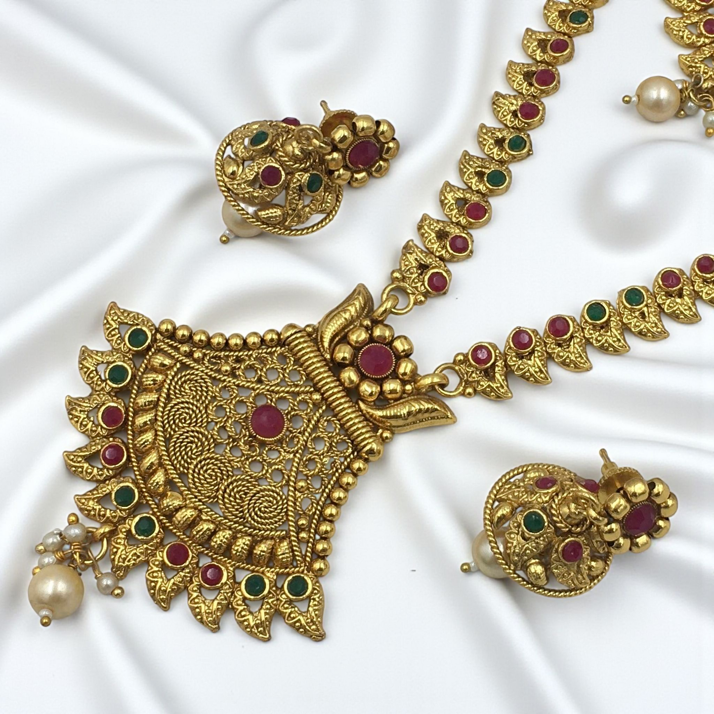 PRANUSHA BRASS NECKLACE SET