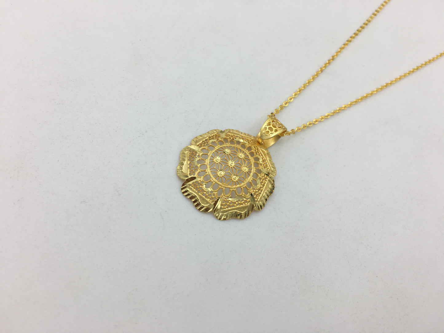 PRAVISHA 1 GRAM FORMING CHAIN PENDANT