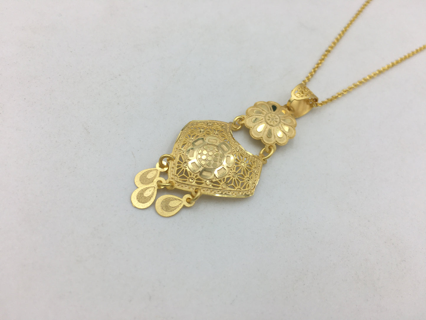 MISHKA 1 GRAM FORMING CHAIN PENDANT
