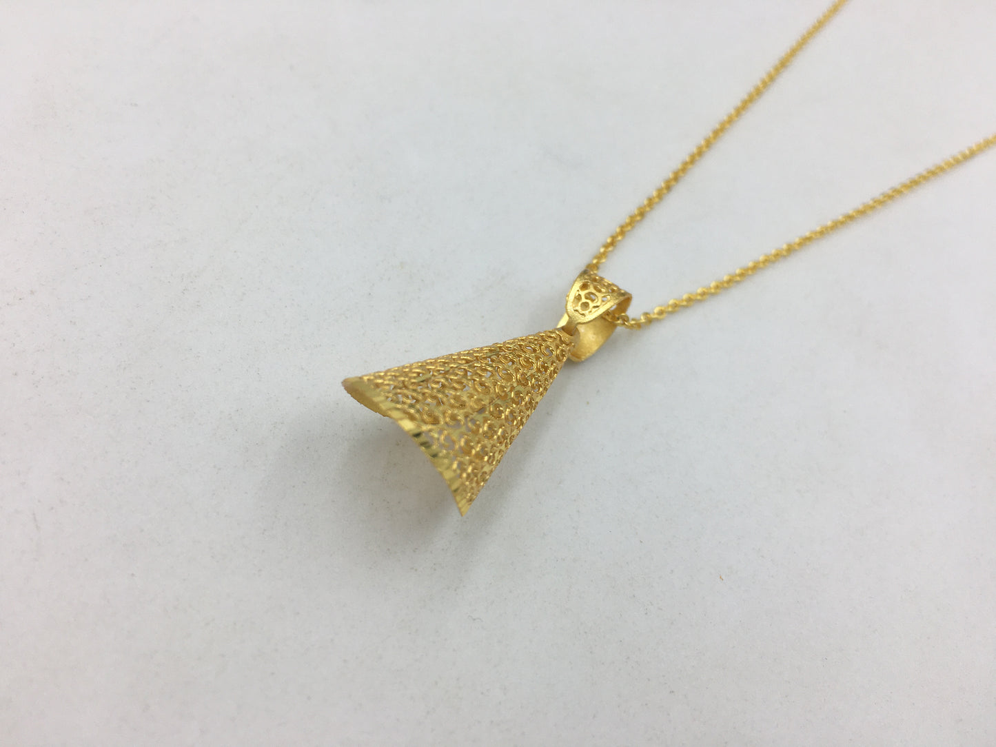 DEVIKA FORMING 1 GRAM  CHAIN PENDANT