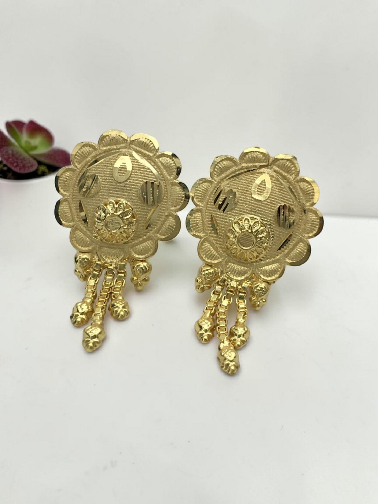KAMALIKA DROP ONE GRAM FORMING SHORT NECKLACE SET WITH EARRINGS
