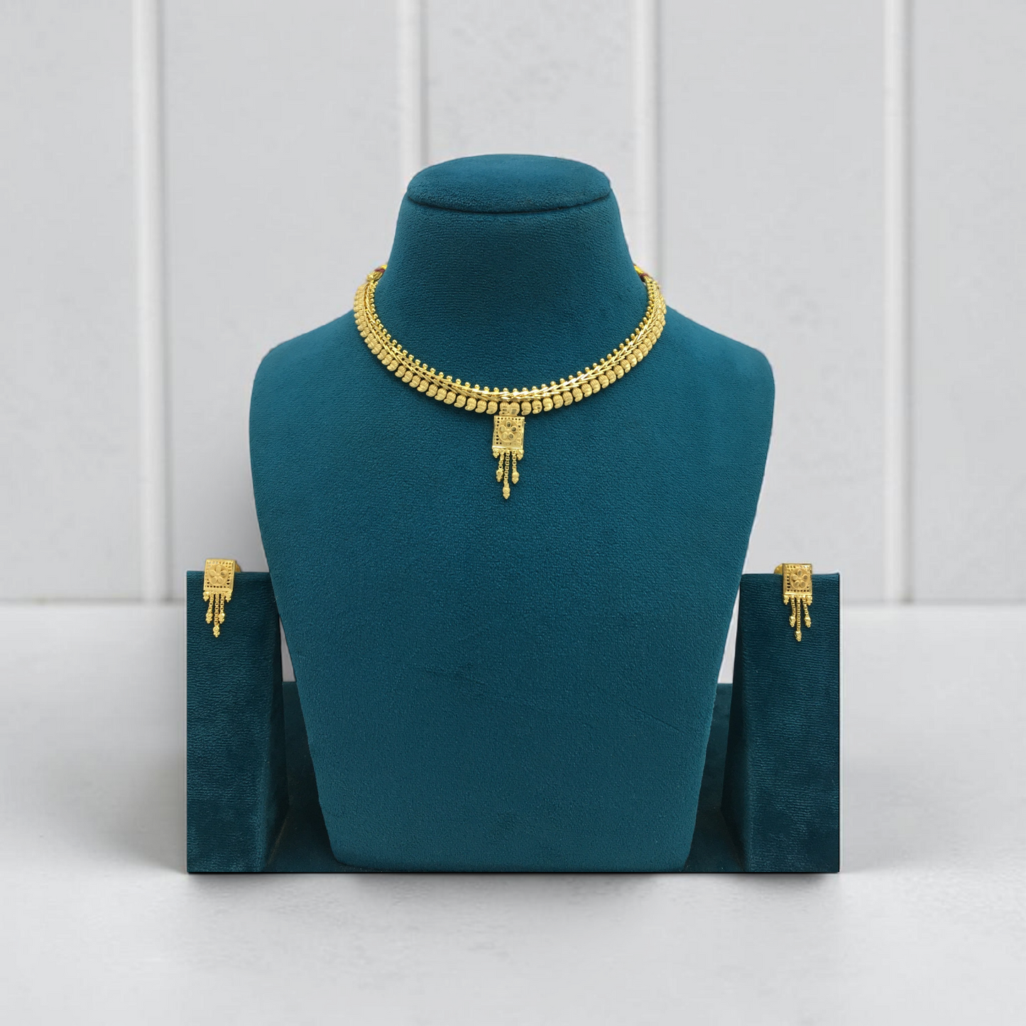 KANAK AAVYA ONE GRAM FORMING SHORT NECKLACE SET WITH EARRINGS