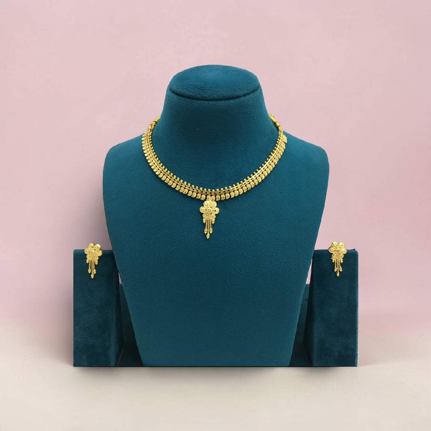 AARINI PUSHPA ONE GRAM FORMING SHORT NECKLACE SET WITH EARRINGS