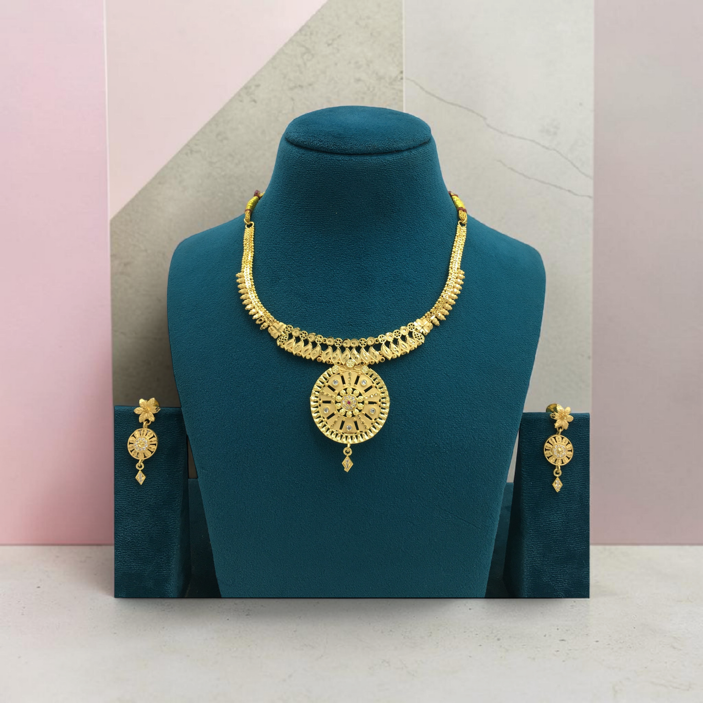 RAJVI SURYAMANDAL ONE GRAM FORMING SHORT NECKLACE SET WITH EARRINGS